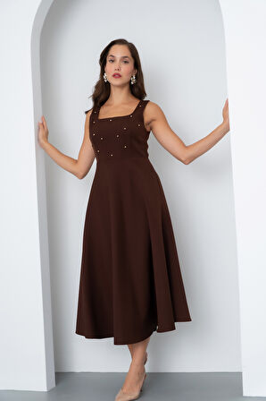Kadın Kahverengi Kare Yaka İncili Midi Elbise