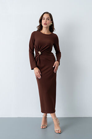 Kadın Kahverengi Aksesuar Detaylı Davet Elbisesi