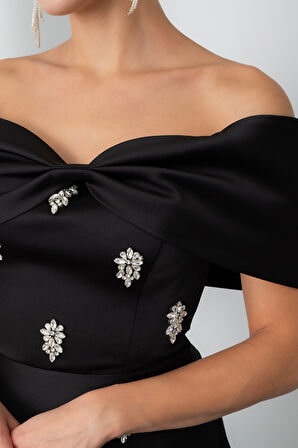 Kadın Siyah Straplez Taşlı Uzun Saten Abiye Elbise