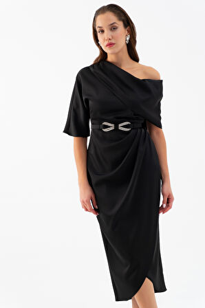 Kadın Siyah Tek Kol Kemerli Midi Elbise