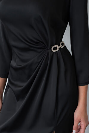 Kadın Siyah Aksesuar Detay Saten Davet Elbisesi