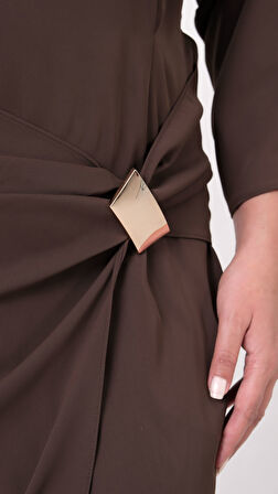 Kadın Kahverengi Aksesuar Detay Midi Davet Elbise