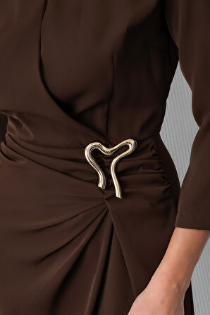 Kadın Kahverengi Aksesuar Detay Midi Elbise