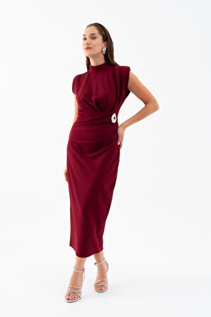 Kadın Bordo Aksesuar Detay Vatkalı Midi Elbise