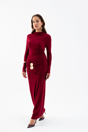 Kadın Bordo Uzun Kol Aksesuar Drapeli Maxi Elbise