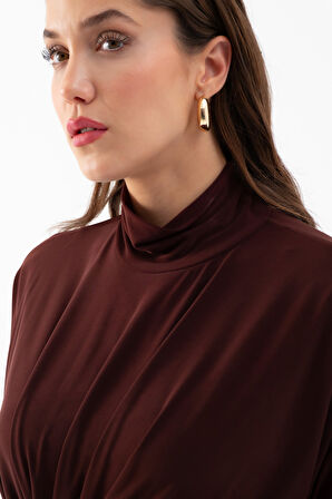 Kadın Kahverengi Büzgülü Aksesuar Detaylı Midi Elbise