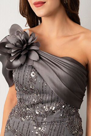 Kadın Gri Boncuklu Tek Omuz Fiyonk Detay Kuyruklu Uzun Abiye