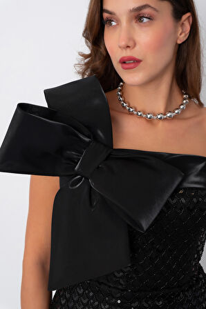 Kadın Siyah Tek Omuz Boncuklu Midi Gece Elbisesi