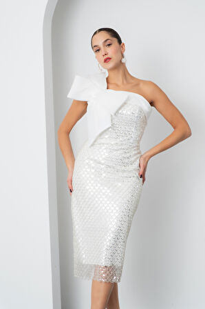 Kadın Beyaz Tek Omuz Boncuklu Midi Gece Elbisesi