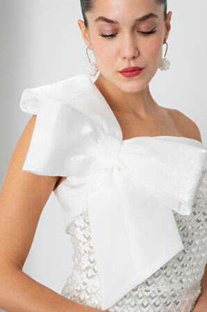 Kadın Beyaz Tek Omuz Boncuklu Midi Gece Elbisesi