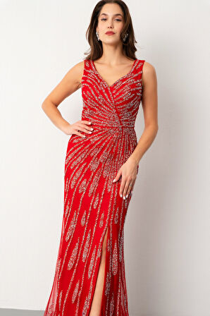 Kadın Kırmızı Kolsuz V Yaka Yırtmaçlı Uzun Taşlı Balık Abiye