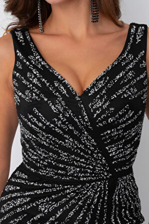 Kadın Siyah Kolsuz V Yaka Yırtmaçlı Uzun Taşlı Balık Abiye