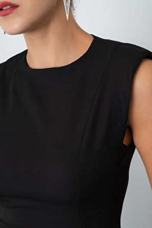 Kadın Siyah Vatkalı Midi Davet Elbisesi