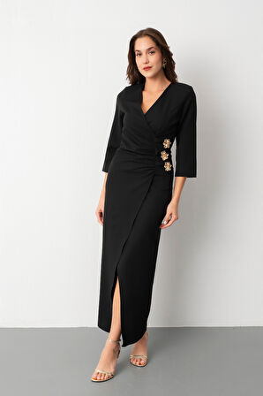 Kadın Siyah Kruvaze Yaka Aksesuar Detay Midi Elbise