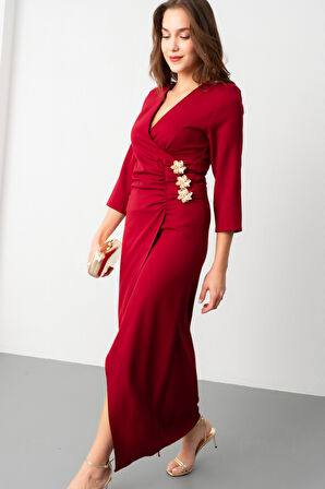 Kadın Bordo Kruvaze Yaka Aksesuar Detay Midi Elbise