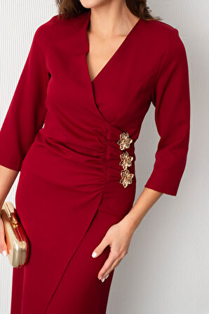 Kadın Bordo Kruvaze Yaka Aksesuar Detay Midi Elbise