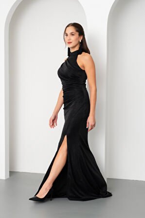 Kadın Siyah Halter Yaka Yırtmaçlı Simli Uzun Abiye Elbise