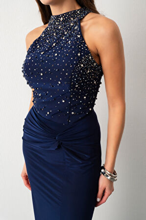 Kadın Lacivert Halter Yaka Taşlı Uzun Abiye Elbise