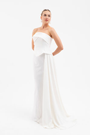 Kadın Beyaz Straplez Yaka Dantel Detay Uzun Abiye Elbise