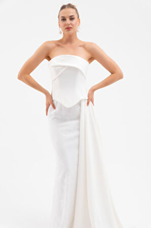 Kadın Beyaz Straplez Yaka Dantel Detay Uzun Abiye Elbise