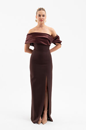 Kadın Kahverengi Yaka Detaylı Yırtmaçlı Uzun Abiye Elbise