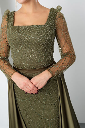 Kadın Haki Uzun Kol Taşlı Saten Kuyruk Aksesuarlı Abiye