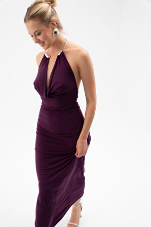 Kadın Mürdüm Aksesuar Detay Dekolteli Uzun Elbise