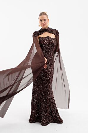 Kadın Kahverengi Tül Pelerinli Straplez Uzun Pullu Abiye Elbise