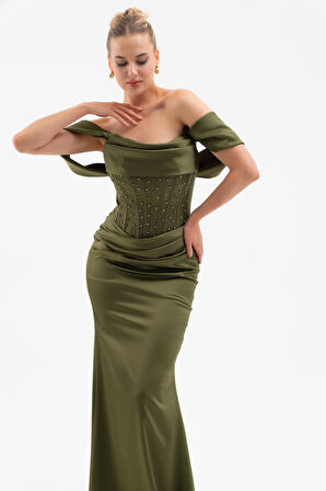 Kadın Haki Kayık Yaka Boncuklu Uzun Saten Abiye Elbise