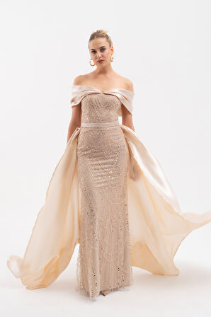 Kadın Bej Kayık Yaka Kuyruklu Uzun Abiye Elbise