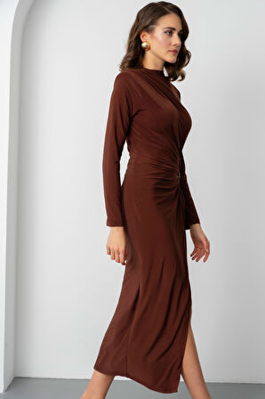 Kadın Kahverengi Aksesuar Detay Midi Elbise
