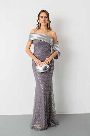 Kadın Gri Yaka Detay Boncuklu Uzun Abiye Elbise