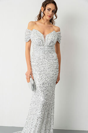 Kadın Gümüş Kayık Yaka Kısa Kol Payetli Uzun Abiye Elbise