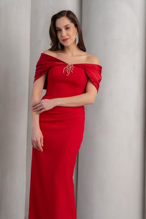 Kadın Bordo Dar Kalıp Aksesuar Detay Uzun Söz Nişan Nikah Abiye Elbise