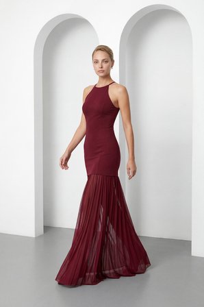Kadın Bordo Halter Yaka Uzun Mezuniyet Elbisesi