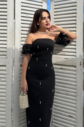 Kadın Siyah Straplez Yaka İnci İşlemeli Uzun Söz Nişan Nikah Elbise