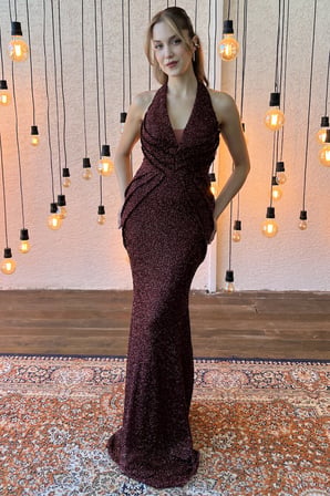Kadın Bordo Halter Yaka Sırt Dekolteli Uzun Boncuklu Abiye Elbise