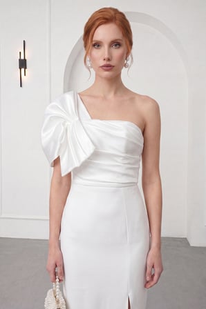 Kadın Beyaz Yaka Detay Yırtmaçlı Söz Nişan Nikah Abiye Elbise