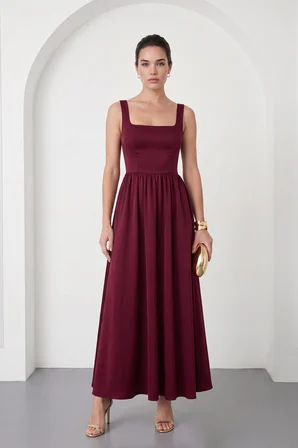 Kadın Bordo Kare Yaka Fiyonk Detay Maxi Davet Elbisesi