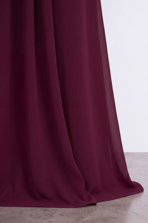 Kadın Bordo Sırt Dekolteli Gold Aksesuar Detaylı Uzun Davet Elbisesi