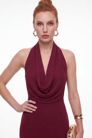 Kadın Bordo Degaje Yaka Yırtmaçlı Uzun Elbise