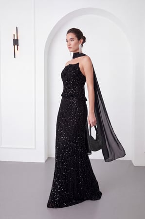 Kadın Siyah Straplez Yaka Şal Detay Uzun Pullu Abiye Elbise