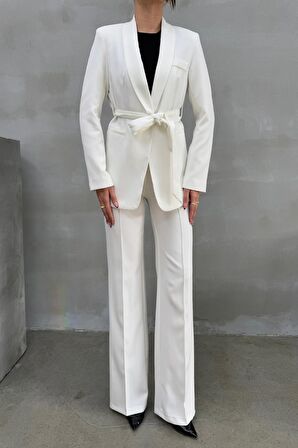 Beyaz Kuşaklı Ceket Pantolon Takım