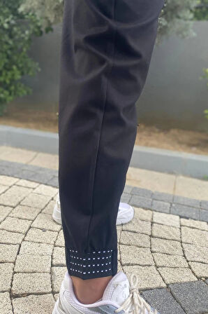 Büyük Beden Siyah Beli ve Paçası Lastik Detaylı Punto Pantolon