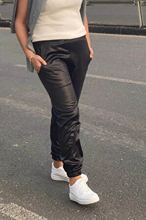 Kadın Siyah Deri Görünümlü Paçası Lastikli Pantolon