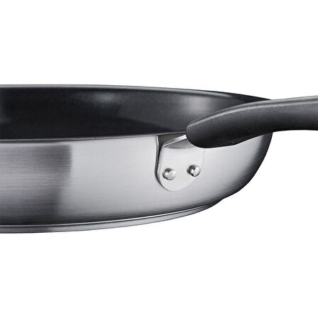 Fiskars Functional Form Tava 28 cm