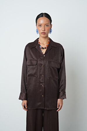 Kadın Düz Renk Çift Cepli Altın Düğme Detaylı Gömlek