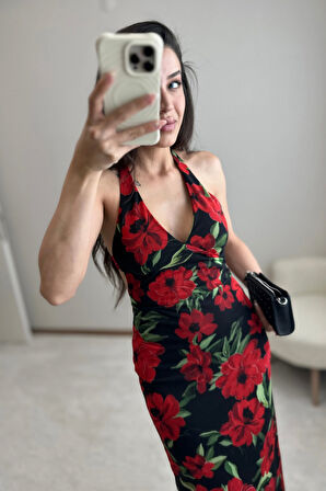 Tasarım Sırt Dekolteli Güllü Elbise