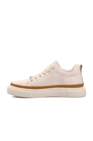 GUJA 24K592 ESNEK TABAN DERİ SNEAKER ERKEK SPOR AYAKKABI