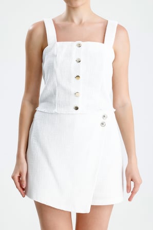 Şanel Dokulu Düğmeli Askılı Crop Bluz | BUST35122 Beyaz